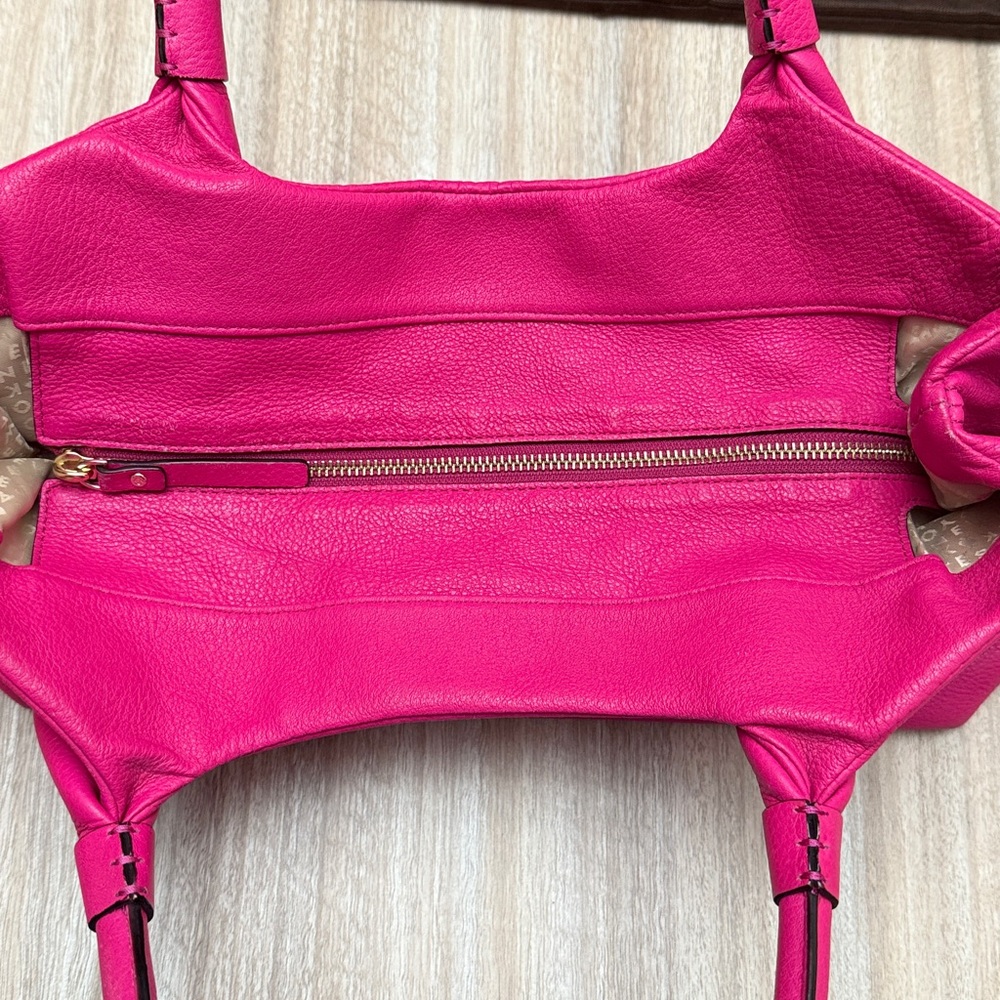 Kate Spade Berkshire Road Stevie Satchel in a hot pink (magenta) pebbled leather - Picture 4 of 13